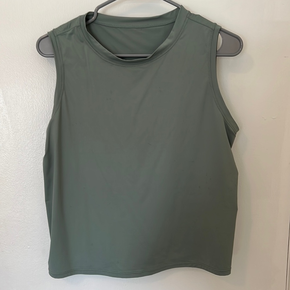 Medium Green Workout Crop Top